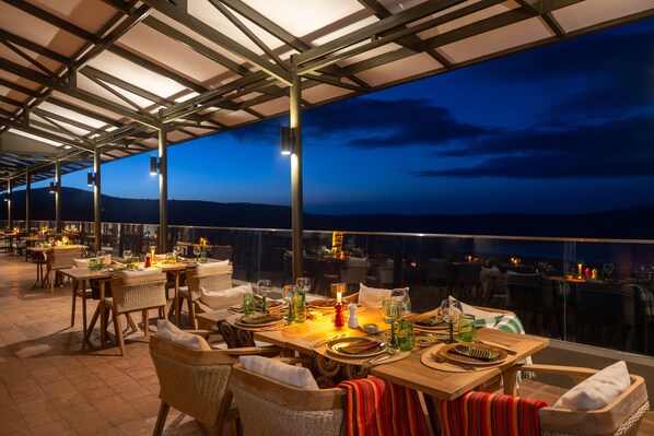 2 restaurants; breakfast, lunch, dinner, and brunch served - Ngorongoro Lodge member of Meliá Collection - The Leading Hotels of the World (Ngorongoro)