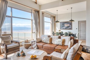 เครื่องนอนระดับพรีเมียม, มินิบาร์, ตู้นิรภัยในห้องพัก