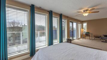 3 bedrooms, desk, free WiFi, bed sheets