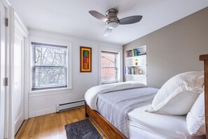 1 camera, una scrivania, ferro/asse da stiro, Wi-Fi gratuito