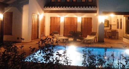 1st Line Golf Villa 2, private Pool and sky Package, 20 mins from Murcia /city
