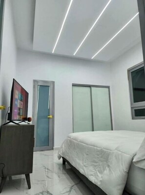 2 soverom, strykejern/-brett, wi-fi (inkludert) og sengetøy