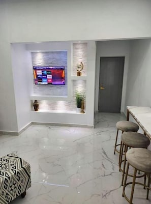 Interior - The Garden Miramar 2 • The best location ever (San Juan)