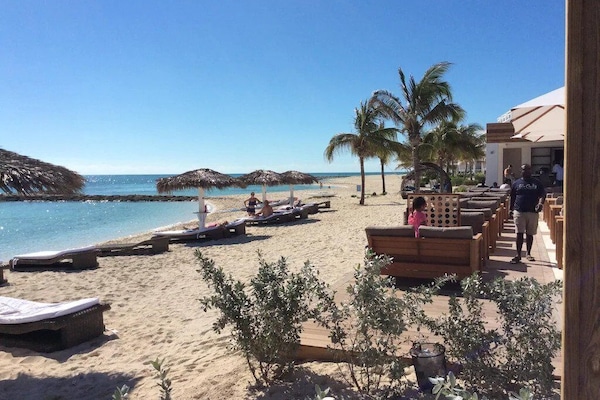 Tumbonas y toallas de playa