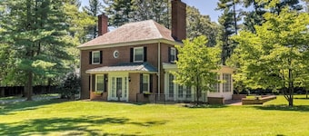 Idyllic County Escape (Hot Tub)