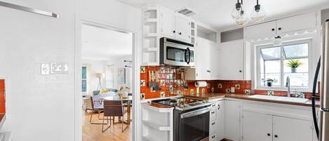 Microwave, dishwasher
