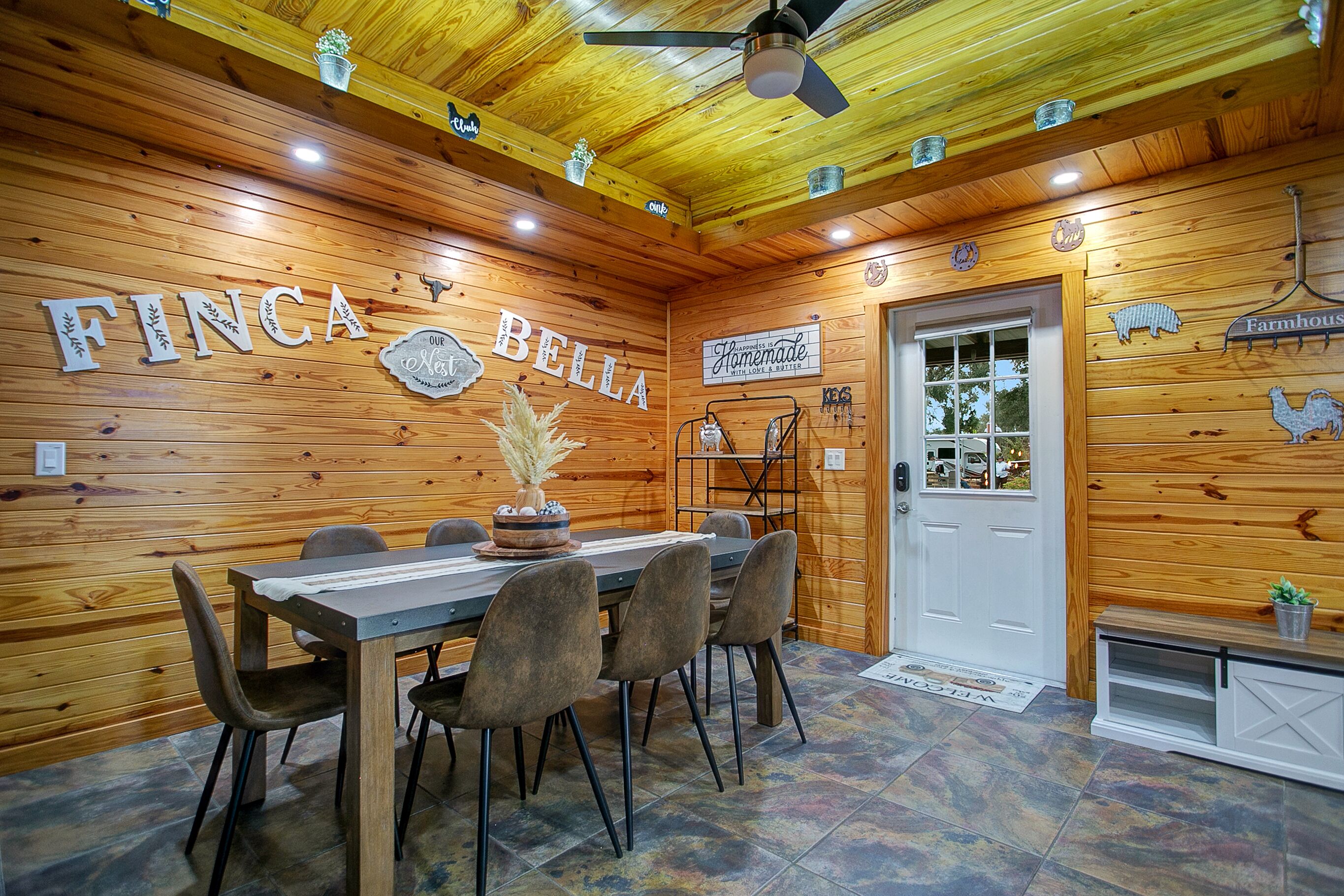 Finca Bella - Unique Farmhouse with Animals