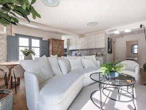 TV - ChezmoiHomes Alhambra Dream (Granada)