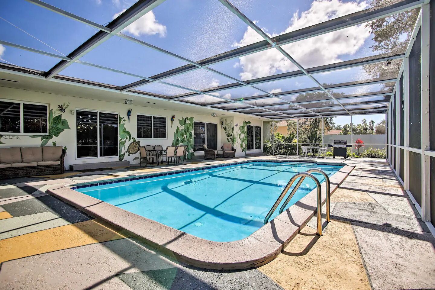 North Miami Home w/ Screened-in Patio+Heated Pool