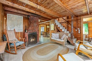 TV - Cottage in Boothbay Harbor - Dock Access, Tennis, Linekin Bay (Boothbay Harbor)