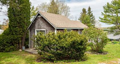 A Sweet Little Guest Cottage