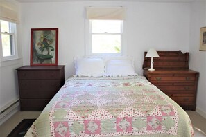 1 bedroom, iron/ironing board, free WiFi