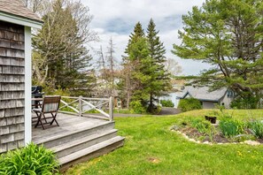 Property grounds - A Sweet Little Guest Cottage (Southport)