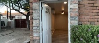 West University Carriage Home & Parking
