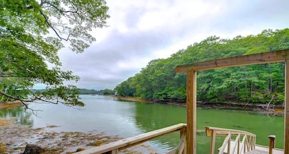 Charming Waterfront Cottage