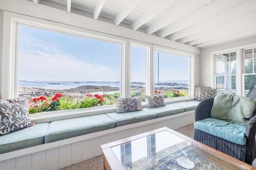 Water`s Edge on Pratts Island