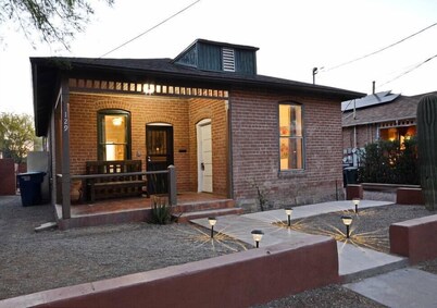 Historic Iron Horse Downtown Home and Guest Home