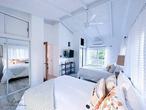 3 bedrooms, iron/ironing board, WiFi, bed sheets - "The LOFT" at Wintberg Place (St Thomas)