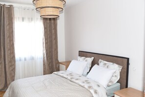 4 chambres, fer et planche à repasser, lit parapluie, Wi-Fi gratuit
