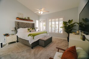 4 bedrooms, desk, iron/ironing board, travel cot