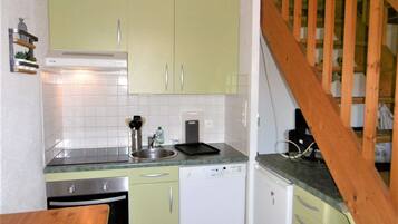 Refrigerador, microondas, lavavajillas, tostadora