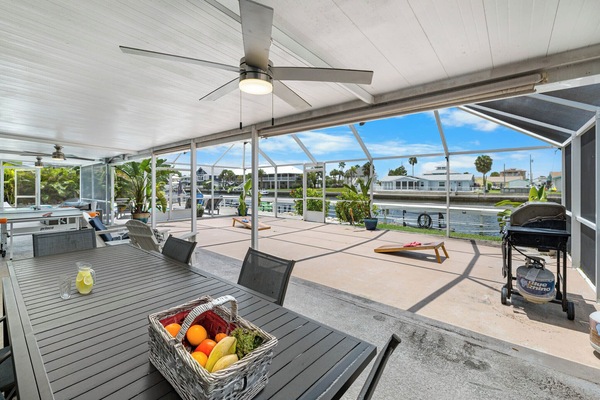 Outdoor dining