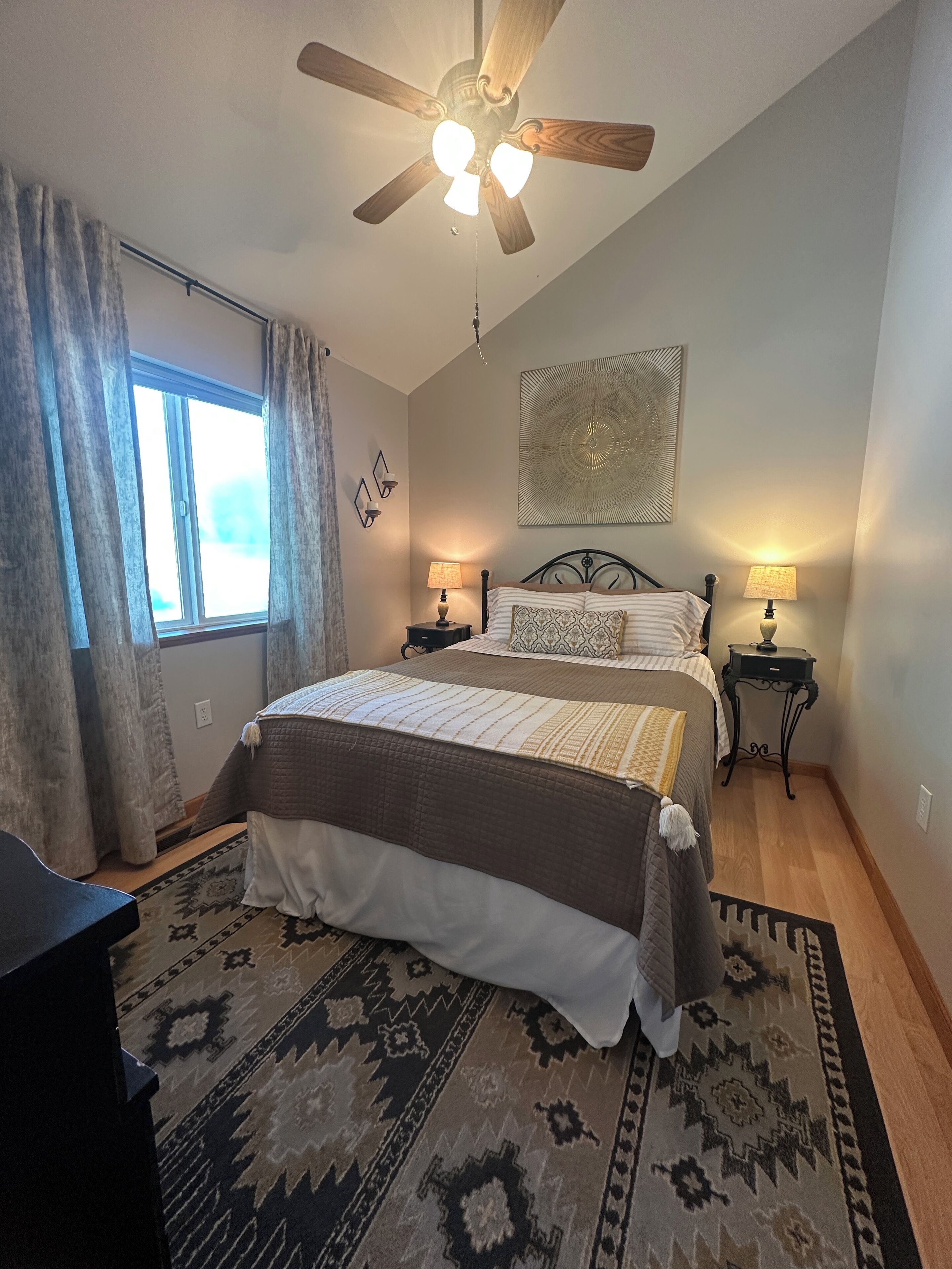 3 chambres, accès au Wi-Fi (inclus), literie fournie