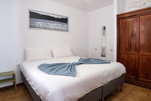 1 Schlafzimmer, Schreibtisch, Reisekinderbett, kostenloses WLAN