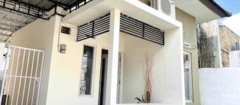 Large and Cheap Family Guesthouse in Graha Permata Kota