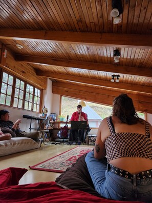 Living area - Anum Hostel (Ushuaia)