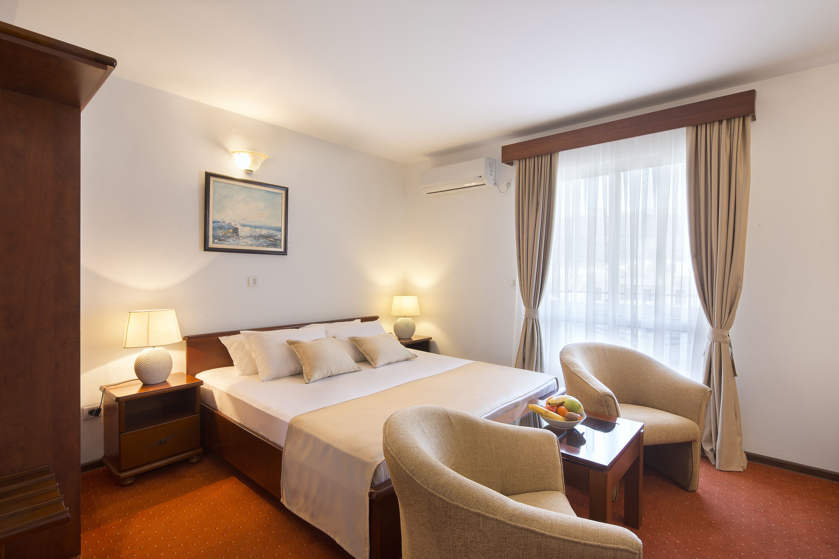 Standard Double Room, City View | Hypo-allergenic bedding, in-room safe, desk, soundproofing