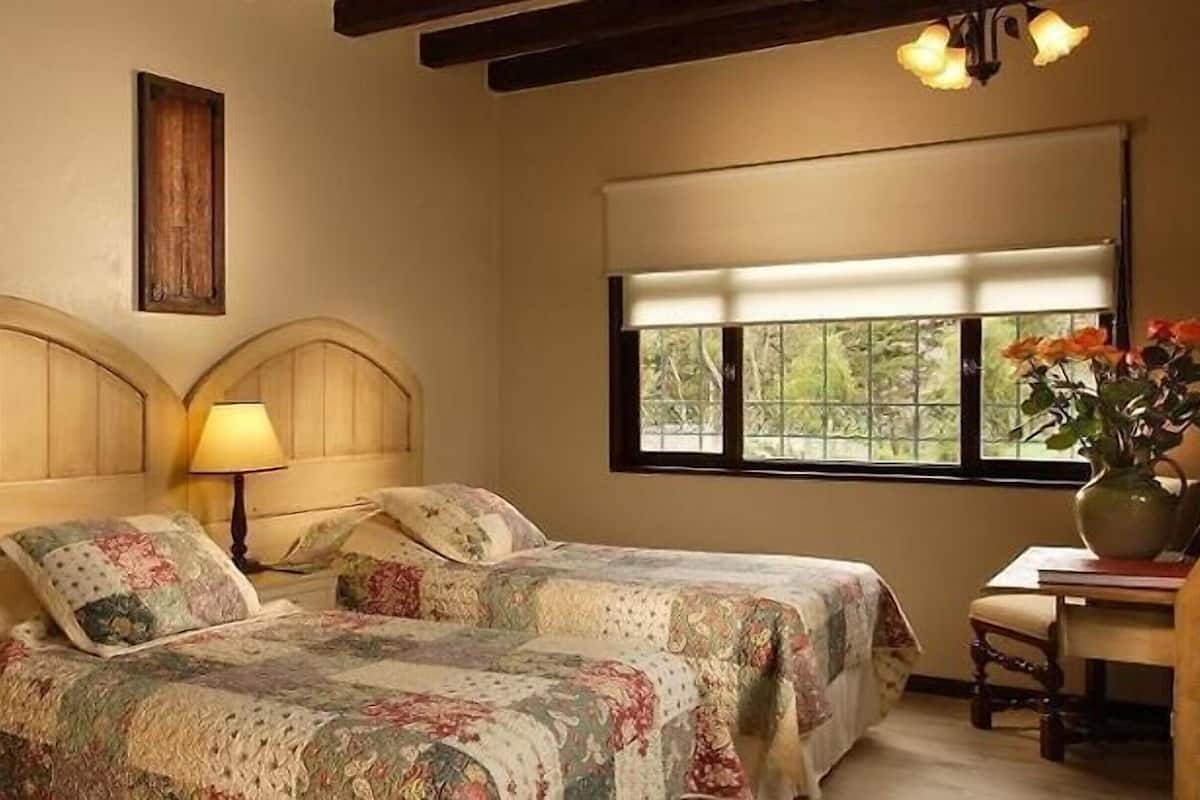 Individually decorated, iron/ironing board, free WiFi, bed sheets