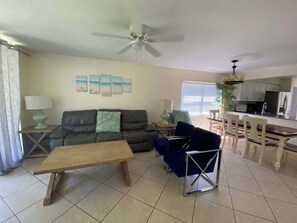 Smart TV - Cozy ,Fast WiFi ,King size bed,Near IMG,Beach (bradenton)