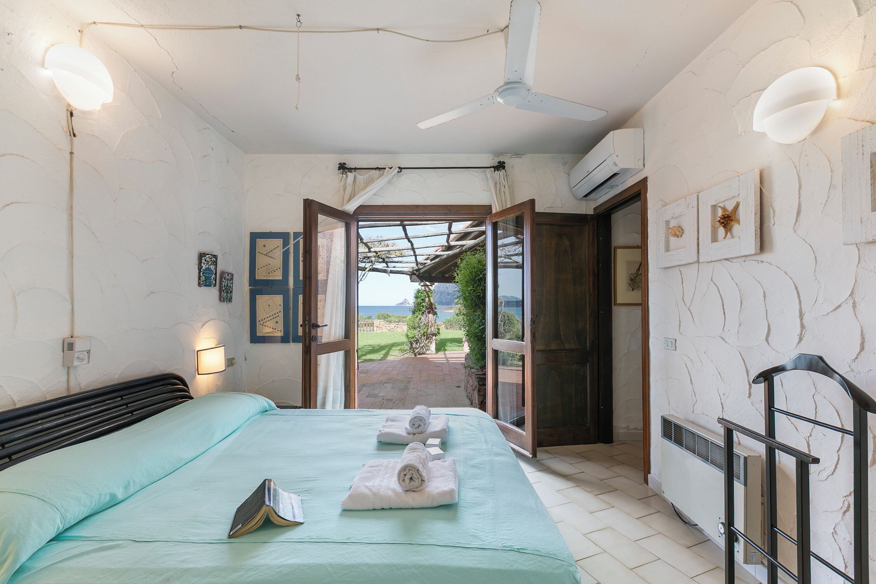 Standard-Haus, Mehrere Schlafzimmer, 2 Bäder (Villetta Scoglietto 51 200m From The) | 3 Schlafzimmer, kostenloses WLAN, Bettwäsche