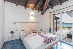 Family House, 3 Bedrooms, 2 Bathrooms (Scoglietto 46 150m From The Sea)