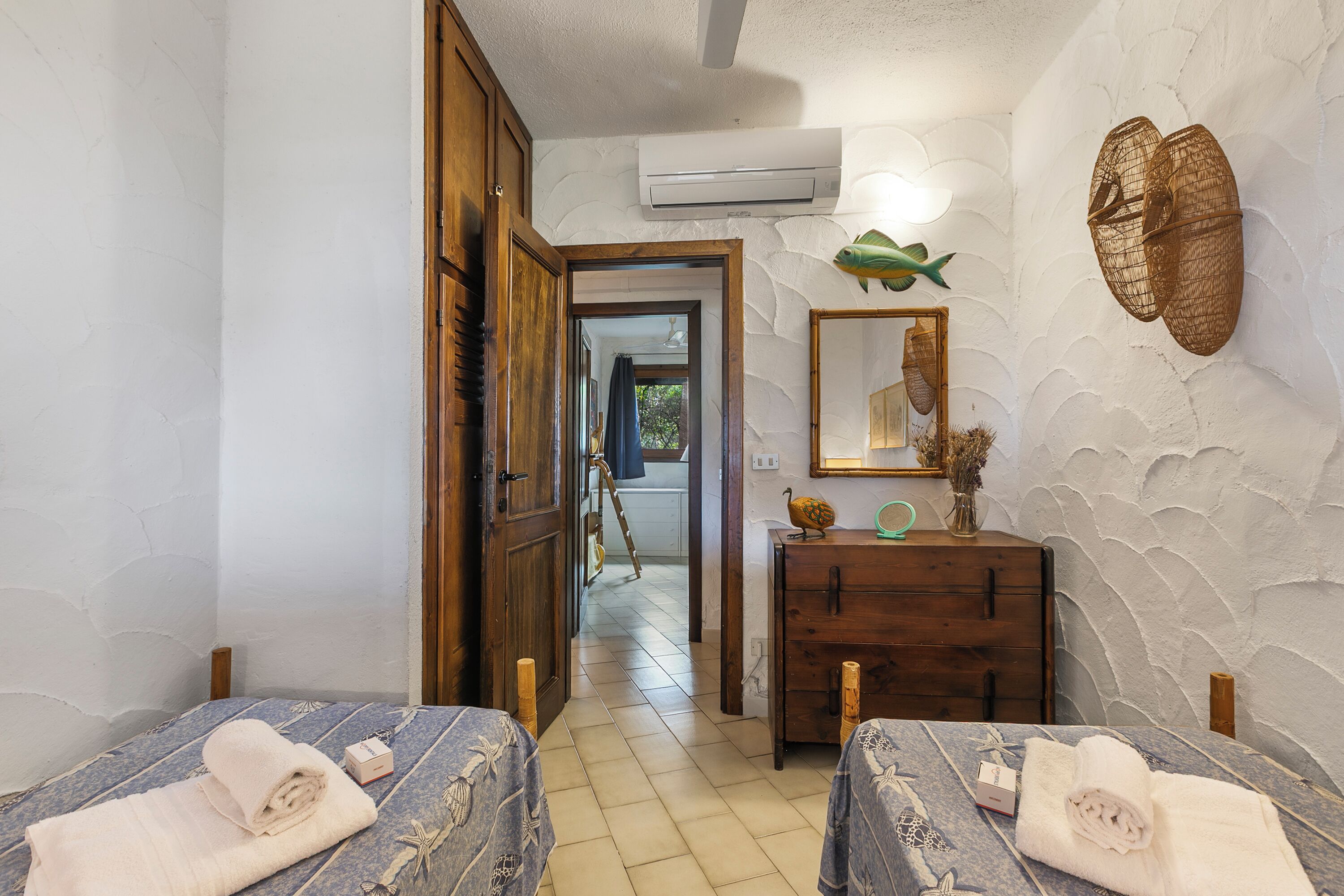 Standard House, Multiple Bedrooms, 2 Bathrooms (Villetta Scoglietto 51 200m From The)