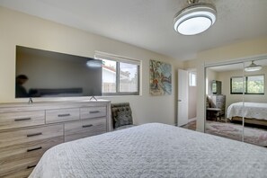3 bedrooms, in-room safe, iron/ironing board, WiFi