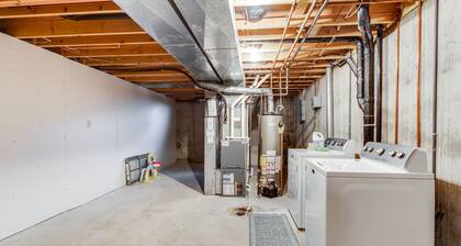 Safe 3BD/2BA Home! Walk to SG Park! Pet Friendly