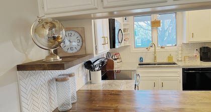 Safe 3BD/2BA Home! Walk to SG Park! Pet Friendly