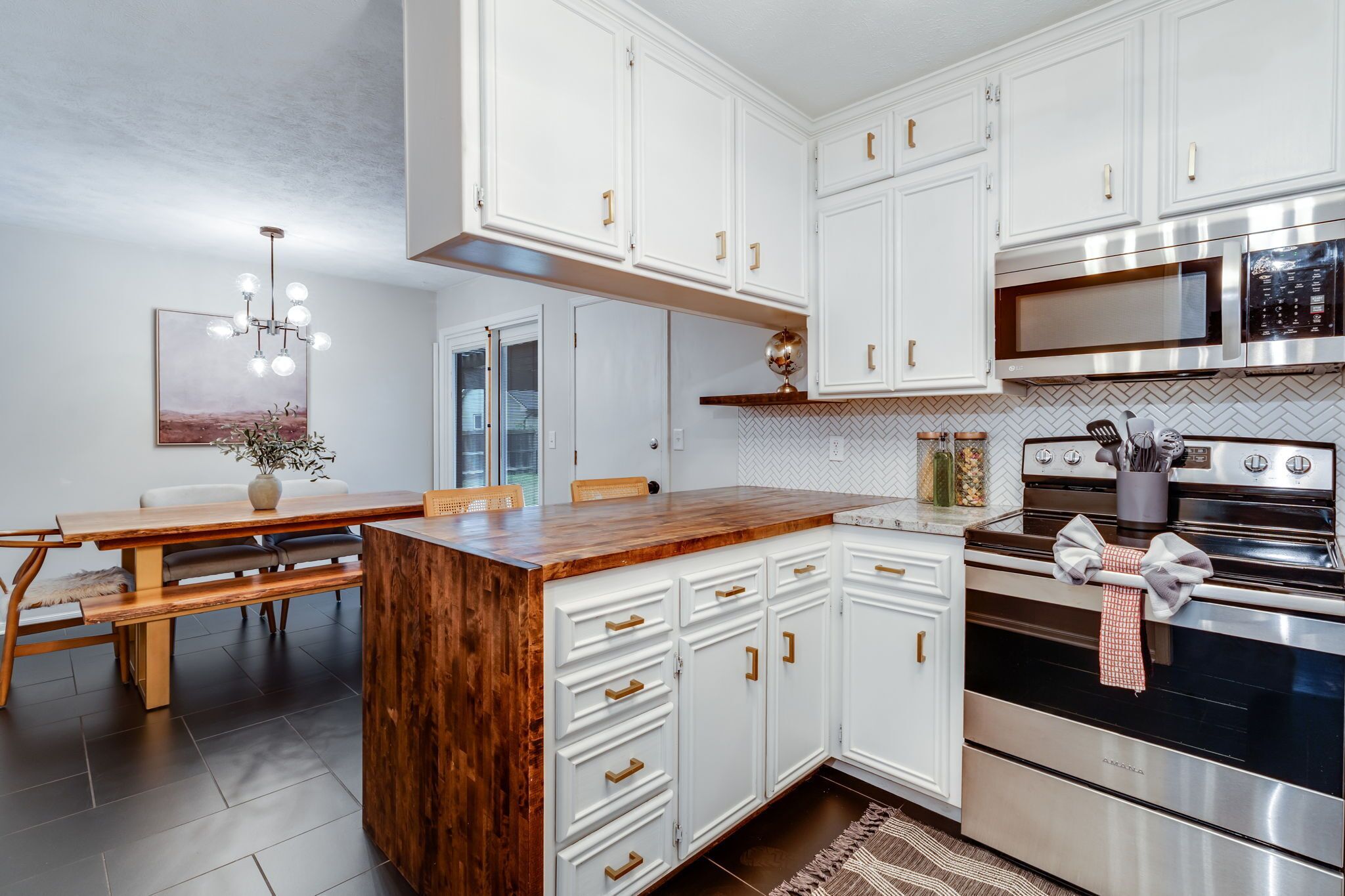 Refrigerador, microondas, horno, placa de cocina