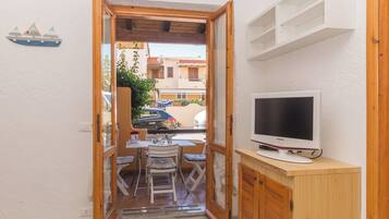 Standard Apartment, 1 Bedroom (Piazzetta Bilo Porto 50m From The) | Dining room