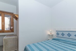 Standard Apartment, 1 Bedroom (Piazzetta Bilo Porto 50m From The) | 1 bedroom, bed sheets