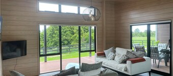 Quite Private close to cafes beach river