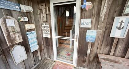 GENTLE BREEZE is Close to Beach in POC