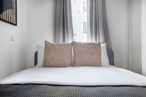 Fer et planche à repasser, Wi-Fi, draps fournis