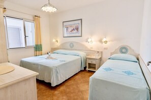 1 bedroom, travel crib, bed sheets