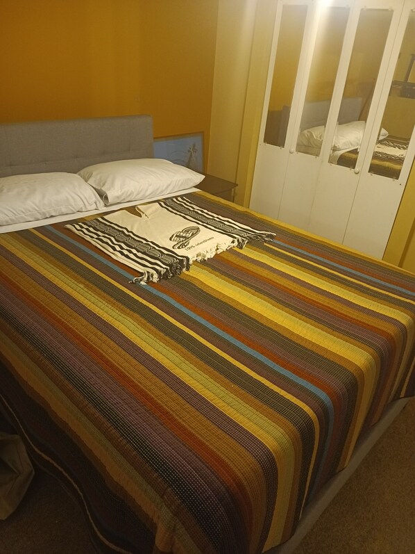 1 bedroom, desk, iron/ironing board, free WiFi
