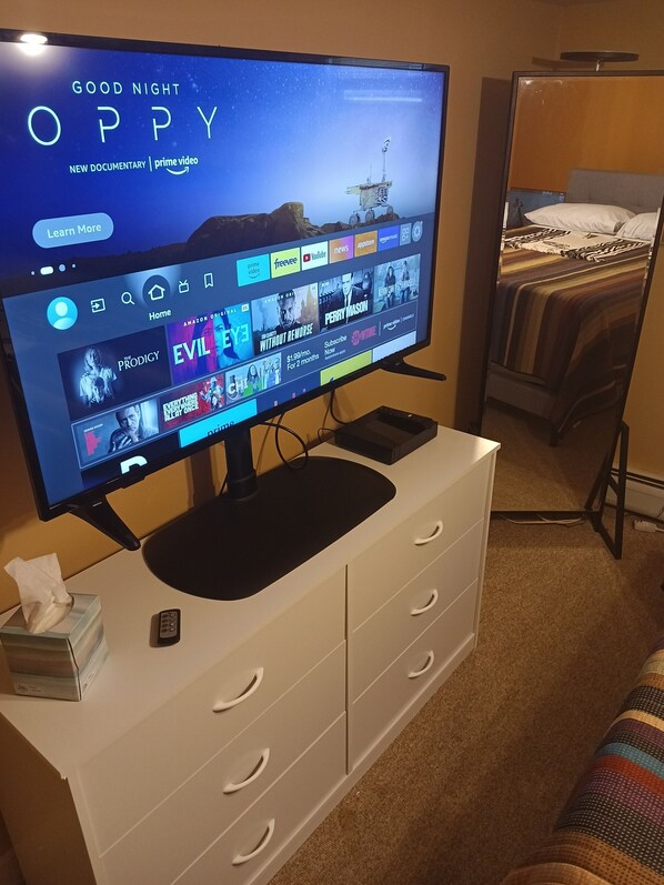 1 chambre, bureau, fer et planche à repasser, Wi-Fi gratuit