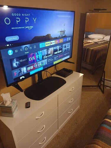 Nice Studio Basement apartment. .  FREE PARKING!