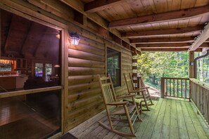 Terrace/patio - Trillium - Cozy Honeymoon Romantic Cabin with Hot Tub on Dutch Creek in Valle Crucis! (Banner Elk)